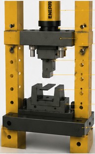 Prensa industrial utilizada en fabricaciones metálicas
